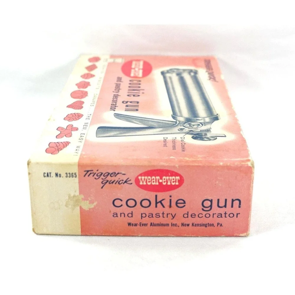 Vintage Wear-Ever Cookie Gun & Pastry Decorator in Box Complete w/ Instructions
